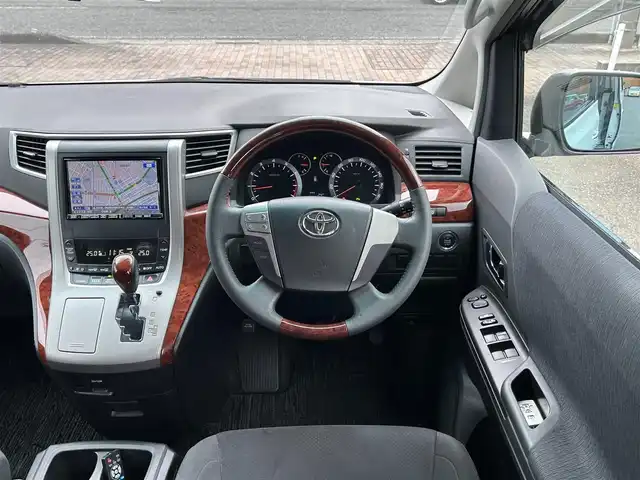 トヨタ ヴェルファイア 2．4Z プラチナセレクションⅡ 静岡県 2010(平22)年 9.4万km ホワイトパールクリスタルシャイン ワンオーナー/社外HDDナビ（VIE-X088）/フルセグTV/DVD/CD/USB/SD/社外フリップダウンモニター/バックカメラ/両側パワースライド/パワーバックドア/純正18インチアルミホイール/ウッドコンビハンドル/HIDライト/ビルトインETC/スマートキー2個/プッシュスタート/新車時保証書