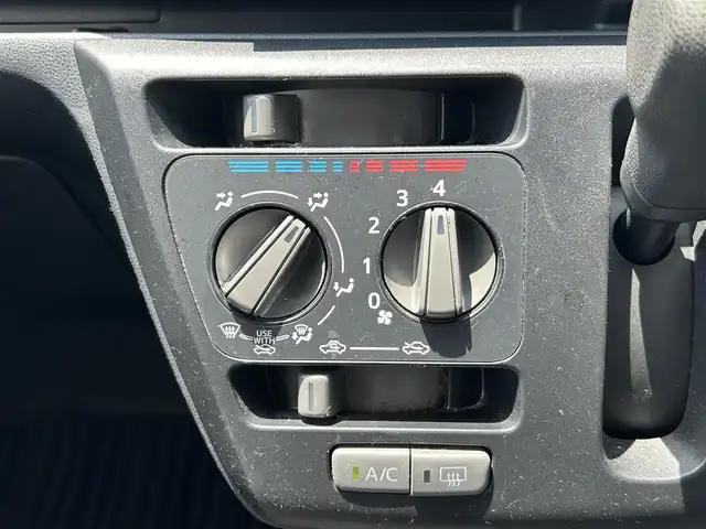 ダイハツ ミラ イース L 東京都 2018(平30)年 2.3万km スカイブルーメタリック ワンオーナー/社外メモリーナビ/　フルセグTV/Bluetooth/CD・DVD/SD/AM・FM/バックカメラ/ETC/アイドリングストップ/横滑り防止装置/純正ホイールキャップ/社外フロアマット/ヘッドライトレベライザー/ドアバイザー/パワーウィンドウ/パワーステアリング/リモコンキー/取扱説明書/点検記録簿/保証書/スペアキー