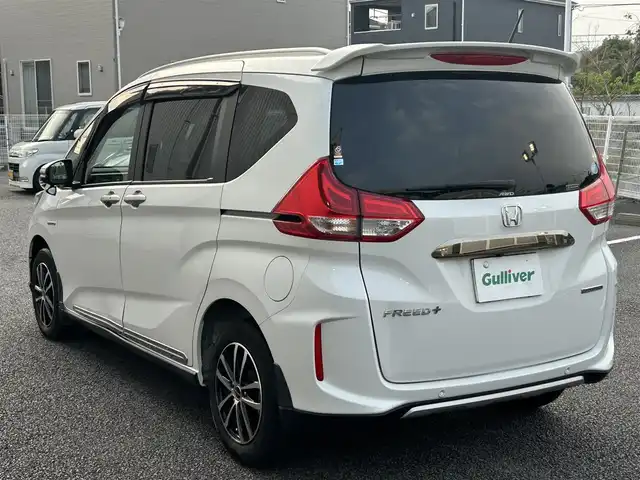 ホンダ フリード＋ ハイブリット クロスター ホンダセンシング 静岡県 2020(令2)年 2.3万km プラチナホワイトパール ユーザー買取車両/純性ナビ（VXM-207VFNi）/【CD/DVD/BT/地デジTV】/純正LEDライト/純正フロアマット/両側パワースライドドア/社外15インチAW/クルーズコントロール追従あり/衝突被害軽減システム/横滑り防止装置/バックカメラ/フロントカメラ/ハーフレザーシート/ベンチシート/シートヒーター/スペアキー×1/スマートキー/レーンアシスト/パーキングアシスト/4WD/ドライブレコーダー/ETC(2.0)