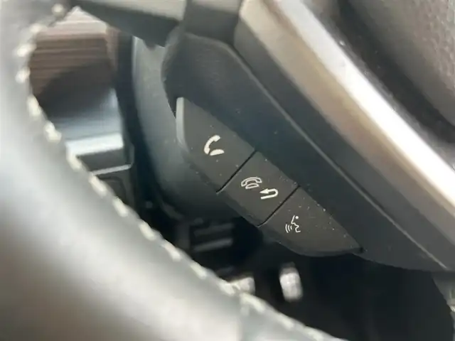 ホンダ フリード＋ ハイブリット クロスター ホンダセンシング 静岡県 2020(令2)年 2.3万km プラチナホワイトパール ユーザー買取車両/純性ナビ（VXM-207VFNi）/【CD/DVD/BT/地デジTV】/純正LEDライト/純正フロアマット/両側パワースライドドア/社外15インチAW/クルーズコントロール追従あり/衝突被害軽減システム/横滑り防止装置/バックカメラ/フロントカメラ/ハーフレザーシート/ベンチシート/シートヒーター/スペアキー×1/スマートキー/レーンアシスト/パーキングアシスト/4WD/ドライブレコーダー/ETC(2.0)