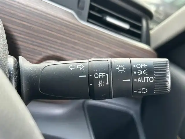 ホンダ フリード＋ ハイブリット クロスター ホンダセンシング 静岡県 2020(令2)年 2.3万km プラチナホワイトパール ユーザー買取車両/純性ナビ（VXM-207VFNi）/【CD/DVD/BT/地デジTV】/純正LEDライト/純正フロアマット/両側パワースライドドア/社外15インチAW/クルーズコントロール追従あり/衝突被害軽減システム/横滑り防止装置/バックカメラ/フロントカメラ/ハーフレザーシート/ベンチシート/シートヒーター/スペアキー×1/スマートキー/レーンアシスト/パーキングアシスト/4WD/ドライブレコーダー/ETC(2.0)