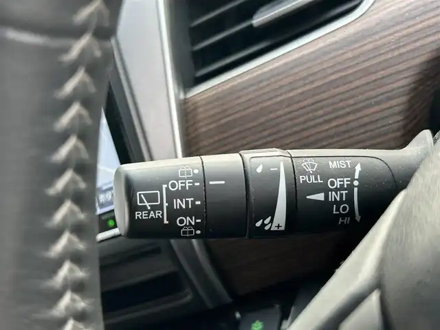 ホンダ フリード＋ ハイブリット クロスター ホンダセンシング 静岡県 2020(令2)年 2.3万km プラチナホワイトパール ユーザー買取車両/純性ナビ（VXM-207VFNi）/【CD/DVD/BT/地デジTV】/純正LEDライト/純正フロアマット/両側パワースライドドア/社外15インチAW/クルーズコントロール追従あり/衝突被害軽減システム/横滑り防止装置/バックカメラ/フロントカメラ/ハーフレザーシート/ベンチシート/シートヒーター/スペアキー×1/スマートキー/レーンアシスト/パーキングアシスト/4WD/ドライブレコーダー/ETC(2.0)