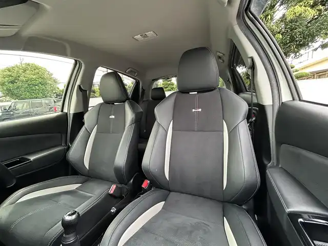 トヨタ ヴィッツ GRスポーツ 東京都 2019(令1)年 7.9万km ホワイトパールクリスタルシャイン ワンオーナー/SDナビ（CN-RA05WD）/・Bluetoothオーディオ/USBオーディオ/・フルセグTV/DVD/iPod/GR専用ハーフレザーシート/バックカメラ/Toyota Safety Sense/オートライト/LEDヘッドランプ/取扱説明書/保証書/スペアキー1本