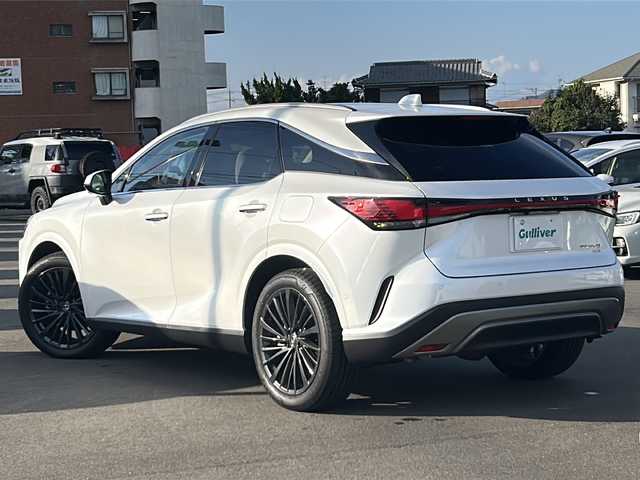 レクサス ＲＸ 350 バージョンL 山口県 2024(令6)年 0.8万km ソニッククォーツ サンルーフ　/４ＷＤ　/純正ナビ　/全方位カメラ　/　・Ｂｌｕｅｔｏｏｔｈ　/　・ＡｐｐｌｅＣａｒｐｌａｙ　/　・フルセグTV/　・USB/全席シートヒータ　/全席ベンチレーション　/ハンドルヒーター/ブラインドスポットモニター/デジタルインナーミラー　/オートライト/オートハイビーム/オートワイパー/レザーシート　/電動リアゲート　/ＥＴＣ２．０
