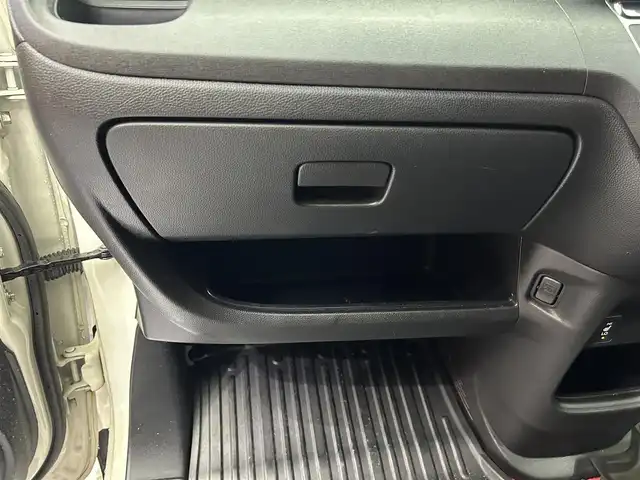 ホンダ Ｎ ＯＮＥ G SSパッケージ 熊本県 2015(平27)年 6.3万km 白 ナビ/バックカメラ/スマートキー/前席シートヒーター/ETC/オートエアコン/オートライト