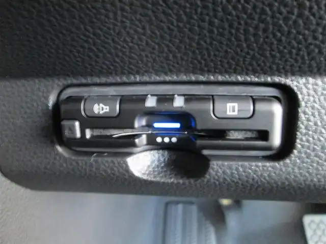 ホンダ Ｎ ＯＮＥ プレミアム 千葉県 2025(令7)年 0.1万km プレミアムサンライトホワイトパール 登録時走行距離539km/ワンオーナー/純正9型ナビ、フルセグTV/バックカメラ/純正オーディオ【DVD/CD/BT/SD/USB】/Honda SENSING/LEDヘッドライト&LEDフォグランプ/アダプティブクルーズコントロール/レーンキープアシスト/リアコーナーセンサー/オートブレーキホールド/プライムスムースフロントシート/前席シートヒーター/純正OPアームレスト&本革製シフトノブ/純正フロアマット/純正ドアバイザー/ビルトインETC/スペアキー/取扱説明書/新車時保証書