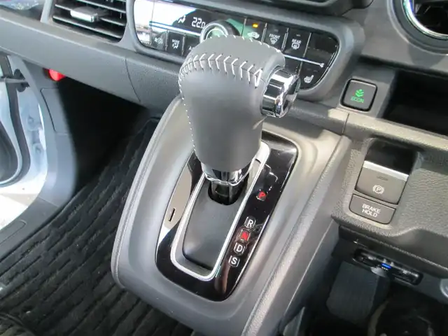 ホンダ Ｎ ＯＮＥ プレミアム 千葉県 2025(令7)年 0.1万km プレミアムサンライトホワイトパール 登録時走行距離539km/ワンオーナー/純正9型ナビ、フルセグTV/バックカメラ/純正オーディオ【DVD/CD/BT/SD/USB】/Honda SENSING/LEDヘッドライト&LEDフォグランプ/アダプティブクルーズコントロール/レーンキープアシスト/リアコーナーセンサー/オートブレーキホールド/プライムスムースフロントシート/前席シートヒーター/純正OPアームレスト&本革製シフトノブ/純正フロアマット/純正ドアバイザー/ビルトインETC/スペアキー/取扱説明書/新車時保証書