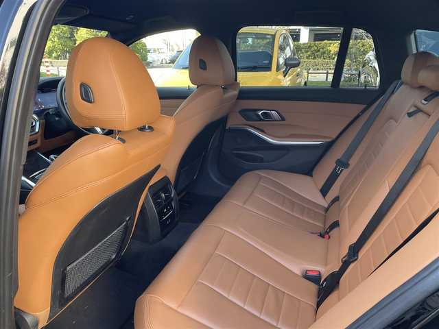 ＢＭＷ ３２０ｄ xDrive ツーリング Mスポーツ 東京都 2021(令3)年 3.5万km サファイアブラックP 4WD/純正ナビ/フルセグTV/純正USB/BTオーディオ/レザーシート/シートヒーター/パワーシート/パワーバックドア/ドライブレコーダー/ACC/BSM/レーンキープ/ETC