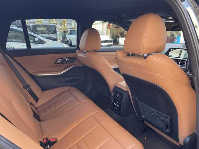 ＢＭＷ ３２０ｄ xDrive ツーリング Mスポーツ 東京都 2021(令3)年 3.5万km サファイアブラックP 4WD/純正ナビ/フルセグTV/純正USB/BTオーディオ/レザーシート/シートヒーター/パワーシート/パワーバックドア/ドライブレコーダー/ACC/BSM/レーンキープ/ETC