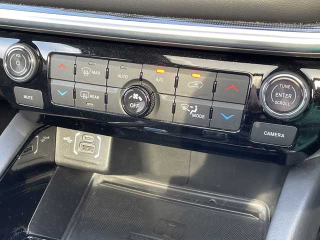 クライスラー・ジープ ジープ コマンダー リミテッド 新潟県 2023(令5)年 4.8万km 黒 4WD/純正メモリナビ/BT/フルセグテレビ/全方位カメラ/ETC/ドライブレコーダー/衝突被害軽減ブレーキ/レーンキープアシスト/レーダークルーズコントロール/サンルーフ/革シート/パワーシート/シートヒーター/パーキングアシスト/コーナーセンサー/パワーバックドア/スマートキー/プッシュスタート/LEDヘッドライト/オートライト/フォグランプ/純正18インチアルミホイール