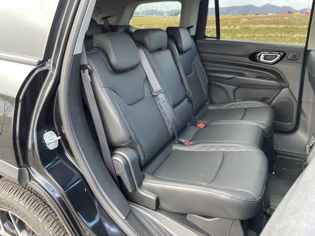 クライスラー・ジープ ジープ コマンダー リミテッド 新潟県 2023(令5)年 4.8万km 黒 4WD/純正メモリナビ/BT/フルセグテレビ/全方位カメラ/ETC/ドライブレコーダー/衝突被害軽減ブレーキ/レーンキープアシスト/レーダークルーズコントロール/サンルーフ/革シート/パワーシート/シートヒーター/パーキングアシスト/コーナーセンサー/パワーバックドア/スマートキー/プッシュスタート/LEDヘッドライト/オートライト/フォグランプ/純正18インチアルミホイール