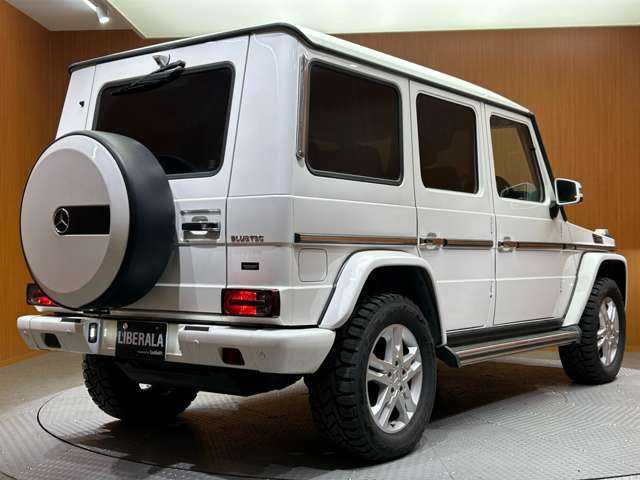 メルセデス・ベンツ ゲレンデヴァーゲン Ｇ３５０ ブルーテック 千葉県 2014(平26)年 6.2万km ポーラホワイト ラグジュアリーＰＫＧ　/ＡＣＣ　/黒革シート　/サンルーフ　/ディスプレイオーディオ　/バックカメラ　/ＣａｒＰｌａｙ　/ｈａｒｍａｎｋａｒｄｏｎサウンド　/シートヒーター　/バイキセノンヘッドライト　/ＢＳＭ　/ドラレコ