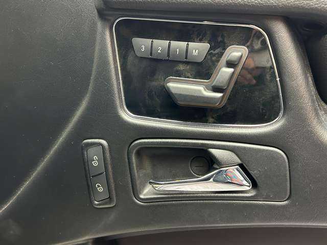 メルセデス・ベンツ ゲレンデヴァーゲン Ｇ３５０ ブルーテック 千葉県 2014(平26)年 6.2万km ポーラホワイト ラグジュアリーＰＫＧ　/ＡＣＣ　/黒革シート　/サンルーフ　/ディスプレイオーディオ　/バックカメラ　/ＣａｒＰｌａｙ　/ｈａｒｍａｎｋａｒｄｏｎサウンド　/シートヒーター　/バイキセノンヘッドライト　/ＢＳＭ　/ドラレコ