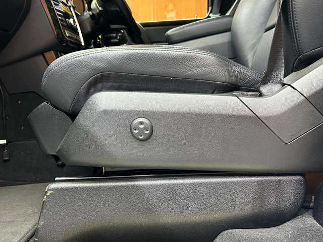 メルセデス・ベンツ ゲレンデヴァーゲン Ｇ３５０ ブルーテック 千葉県 2014(平26)年 6.2万km ポーラホワイト ラグジュアリーＰＫＧ　/ＡＣＣ　/黒革シート　/サンルーフ　/ディスプレイオーディオ　/バックカメラ　/ＣａｒＰｌａｙ　/ｈａｒｍａｎｋａｒｄｏｎサウンド　/シートヒーター　/バイキセノンヘッドライト　/ＢＳＭ　/ドラレコ