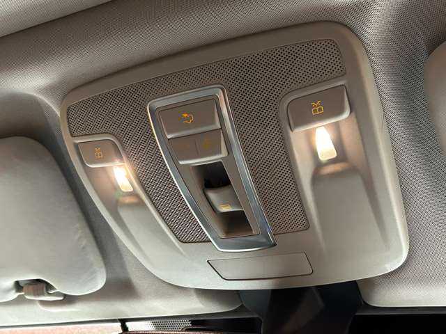 メルセデス・ベンツ ゲレンデヴァーゲン Ｇ３５０ ブルーテック 千葉県 2014(平26)年 6.2万km ポーラホワイト ラグジュアリーＰＫＧ　/ＡＣＣ　/黒革シート　/サンルーフ　/ディスプレイオーディオ　/バックカメラ　/ＣａｒＰｌａｙ　/ｈａｒｍａｎｋａｒｄｏｎサウンド　/シートヒーター　/バイキセノンヘッドライト　/ＢＳＭ　/ドラレコ