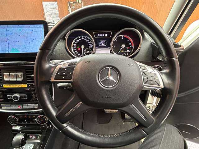 メルセデス・ベンツ ゲレンデヴァーゲン Ｇ３５０ ブルーテック 千葉県 2014(平26)年 6.2万km ポーラホワイト ラグジュアリーＰＫＧ　/ＡＣＣ　/黒革シート　/サンルーフ　/ディスプレイオーディオ　/バックカメラ　/ＣａｒＰｌａｙ　/ｈａｒｍａｎｋａｒｄｏｎサウンド　/シートヒーター　/バイキセノンヘッドライト　/ＢＳＭ　/ドラレコ