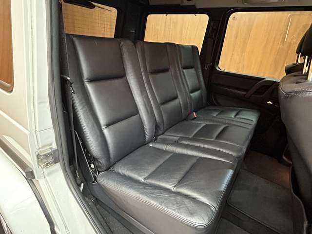 メルセデス・ベンツ ゲレンデヴァーゲン Ｇ３５０ ブルーテック 千葉県 2014(平26)年 6.2万km ポーラホワイト ラグジュアリーＰＫＧ　/ＡＣＣ　/黒革シート　/サンルーフ　/ディスプレイオーディオ　/バックカメラ　/ＣａｒＰｌａｙ　/ｈａｒｍａｎｋａｒｄｏｎサウンド　/シートヒーター　/バイキセノンヘッドライト　/ＢＳＭ　/ドラレコ