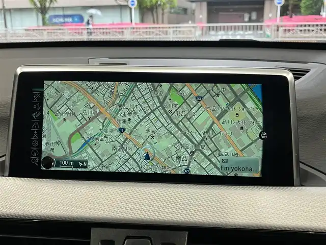 ＢＭＷ Ｘ１ xDrive 20i Mスポーツ 東京都 2018(平30)年 1.9万km アルピンホワイトⅢ ワンオーナー /ドライビングアシスト/・レーンディパーチャーニング・/・前車接近警告機能/・衝突回避・被害軽減ブレーキ/純正ナビゲーション/Bカメラ/ドライブレコーダー/ETC/スマートキー/純正ルーフレール/純正アルミホイール/パワーバックドア/スポーツモード搭載/ISOFIX/点検整備記録簿H30R123456年