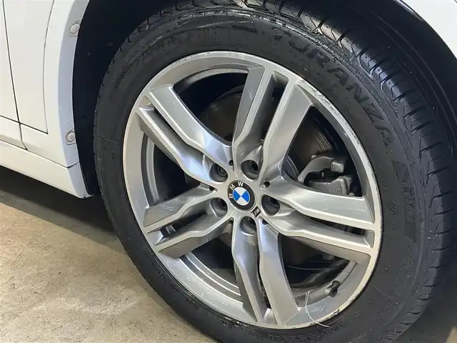 ＢＭＷ Ｘ１ xDrive 20i Mスポーツ 東京都 2018(平30)年 1.9万km アルピンホワイトⅢ ワンオーナー /ドライビングアシスト/・レーンディパーチャーニング・/・前車接近警告機能/・衝突回避・被害軽減ブレーキ/純正ナビゲーション/Bカメラ/ドライブレコーダー/ETC/スマートキー/純正ルーフレール/純正アルミホイール/パワーバックドア/スポーツモード搭載/ISOFIX/点検整備記録簿H30R123456年