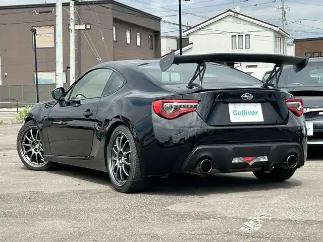 スバル ＢＲＺ S 道南・函館 2017(平29)年 8.4万km クリスタルブラックシリカ 社外ナビ/ワンセグＴＶ/リアウィング/オートライト/ＥＴＣ/ｍｏｍｏステアリング/社外１８インチアルミホイール/ＨＩＤヘッドライト/スマートキー/プッシュスタート/横滑り防止装置