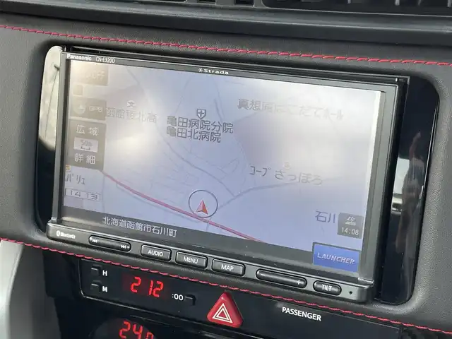 スバル ＢＲＺ S 道南・函館 2017(平29)年 8.4万km クリスタルブラックシリカ 社外ナビ/ワンセグＴＶ/リアウィング/オートライト/ＥＴＣ/ｍｏｍｏステアリング/社外１８インチアルミホイール/ＨＩＤヘッドライト/スマートキー/プッシュスタート/横滑り防止装置