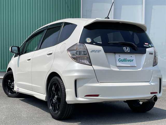 ホンダ フィット RS 福岡県 2011(平23)年 7.7万km プレミアムホワイトパール Honda HDDインターナビ/スロットルコントローラー/リモコンキー/横滑り防止装置/革巻きステアリング/HIDヘッドライト/オートライト/電動格納ミラー/ウインカーミラー/フォグランプ/社外17インチAW/ETC