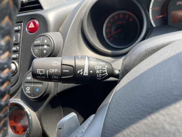 ホンダ フィット RS 福岡県 2011(平23)年 7.7万km プレミアムホワイトパール Honda HDDインターナビ/スロットルコントローラー/リモコンキー/横滑り防止装置/革巻きステアリング/HIDヘッドライト/オートライト/電動格納ミラー/ウインカーミラー/フォグランプ/社外17インチAW/ETC