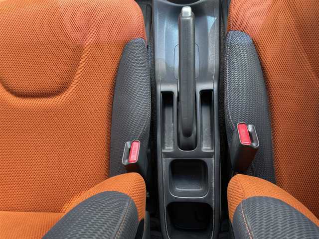 ホンダ フィット RS 福岡県 2011(平23)年 7.7万km プレミアムホワイトパール Honda HDDインターナビ/スロットルコントローラー/リモコンキー/横滑り防止装置/革巻きステアリング/HIDヘッドライト/オートライト/電動格納ミラー/ウインカーミラー/フォグランプ/社外17インチAW/ETC