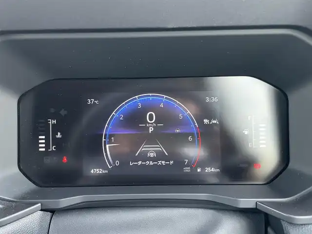 トヨタ ランドクルーザー ２５０ VX 群馬県 2024(令6)年 0.5万km アバンギャルドブロンズメタリック ワンオーナー/サンルーフ/パワーバックドア/デジタルインナーミラー/純正12.3インチディスプレイオーディオ　/(AM/FM/BT/TV/USB)/全方位カメラ/トヨタセーフティーセンス/レーンディパーチャーアラート/プリクラッシュセーフティー/ブラインドスポットモニター/クリアランスソナー/プロアクティブドライビングアシスト/リヤクロストラフィックアラート/レーダークルーズコントロール/後方車両接近告知/安心降車アシスト/リヤカメラディテクション/周辺車両接近時サポート/ロードサインアシスト/AUTOライト/AUTOハイビーム/ビルトインETC2.0/前後ドライブレコーダー/前席シートヒーター/エアシート/ステアリングヒーター/ステアリングリモコン/純正フロアマット/保証書/取扱説明書/記録簿/スペアキー1