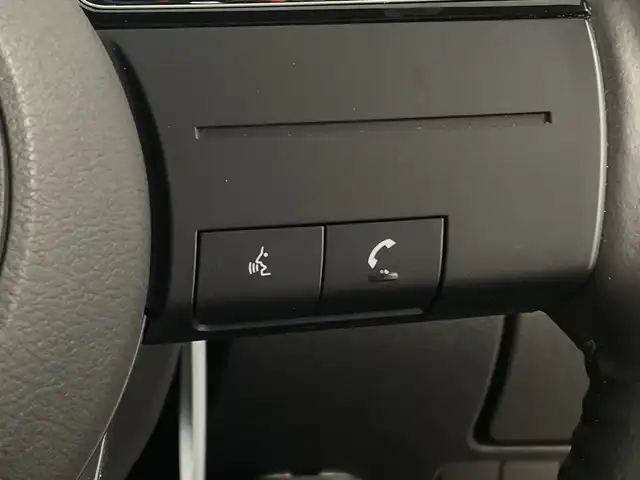 日産 オーラ G 新潟県 2022(令4)年 1.1万km バーガンディー 登録時距離/　１０４７３km/純正メモリーナビ/フルセグ＆ＤＶＤ＆ＢＴ/アラウンドビューモニター/スマートキー/スペアキー/ＬＥＤ/左右バニティミラー/ドライブレコーダー/革巻ステアリング/左右バニティミラー/取説