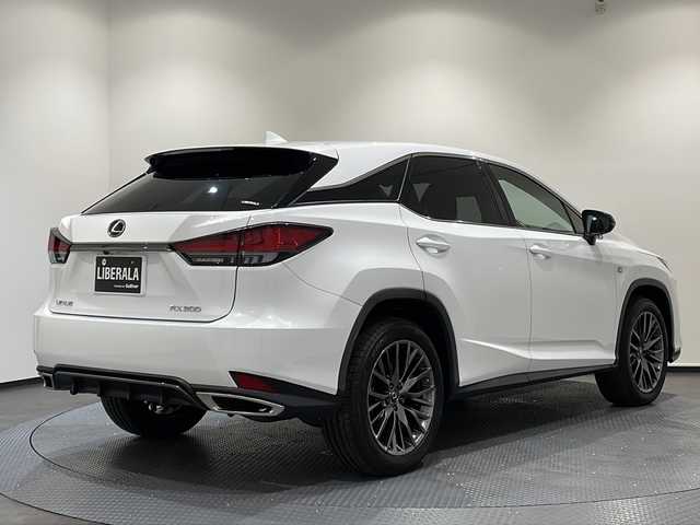 レクサス ＲＸ 300 Fスポーツ 新潟県 2020(令2)年 4.4万km ホワイトノーヴァガラスフレーク ムーンルーフ/12.3インチタッチワイドディスプレイ＆リモートタッチ（タッチパッド式）/・ナビゲーションシステム/・CD/DVD/TV/BT/AUX/リヤビューカメラ/プリクラッシュセーフティ/ヘッドアップディスプレイ/レーダークルーズコントロール/ブレーキアシスト/運転席/助手席シートヒーター/運転席/助手席ベンチレーション/セカンドシートシートヒーター/ハンドルヒータ/ドライブモードセレクトスイッチ/ドライブレコーダー/ETC2.0/パドルシフト