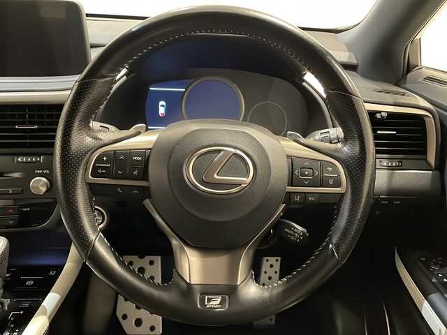 レクサス ＲＸ 300 Fスポーツ 新潟県 2020(令2)年 4.4万km ホワイトノーヴァガラスフレーク ムーンルーフ/12.3インチタッチワイドディスプレイ＆リモートタッチ（タッチパッド式）/・ナビゲーションシステム/・CD/DVD/TV/BT/AUX/リヤビューカメラ/プリクラッシュセーフティ/ヘッドアップディスプレイ/レーダークルーズコントロール/ブレーキアシスト/運転席/助手席シートヒーター/運転席/助手席ベンチレーション/セカンドシートシートヒーター/ハンドルヒータ/ドライブモードセレクトスイッチ/ドライブレコーダー/ETC2.0/パドルシフト