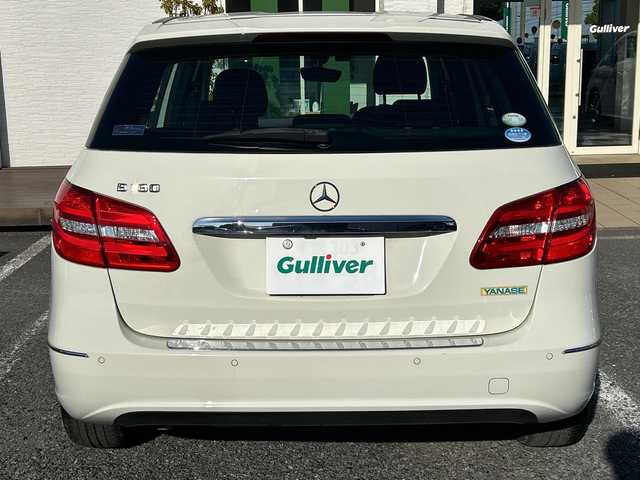 メルセデス・ベンツ Ｂ１８０ 千葉県 2014(平26)年 3.7万km 白 メーカーナビ　バックカメラ　クルーズコントロール　ドラレコ　ＵＳＢ　パドルシフト　フルセグTV　ステアリングスイッチ　パークトロニック　オートライト　HID　１６インチAW　キーレス