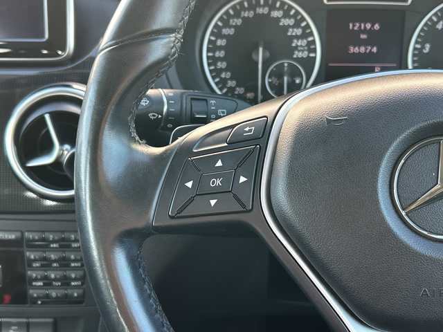 メルセデス・ベンツ Ｂ１８０ 千葉県 2014(平26)年 3.7万km 白 メーカーナビ　バックカメラ　クルーズコントロール　ドラレコ　ＵＳＢ　パドルシフト　フルセグTV　ステアリングスイッチ　パークトロニック　オートライト　HID　１６インチAW　キーレス