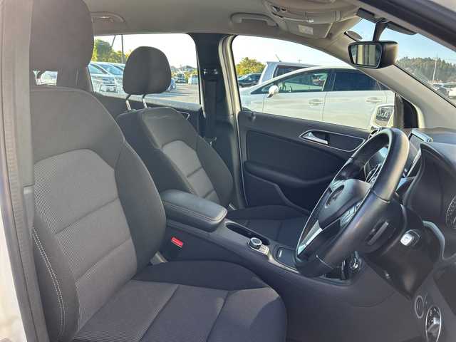 メルセデス・ベンツ Ｂ１８０ 千葉県 2014(平26)年 3.7万km 白 メーカーナビ　バックカメラ　クルーズコントロール　ドラレコ　ＵＳＢ　パドルシフト　フルセグTV　ステアリングスイッチ　パークトロニック　オートライト　HID　１６インチAW　キーレス