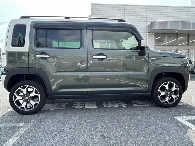 スズキ ハスラー Jスタイル Ⅱ ターボ 奈良県 2023(令5)年 0.6万km クールカーキパールメタリック/ソフトベージュメタリック ワンオーナー/純正7インチナビ/(フルセグTV/CD/DVD/BT/SD)/バックカメラ/デュアルカメラブレーキサポート/衝突軽減防止/レーンキープアシスト/リアパーキングセンサー/ふらつき防止/ドライブレコーダー前後/ビルトインETC/シートヒーター(D＋N席)/アクティブクルーズコントロール/オートエアコン(ナノイーX)/革巻きステアリング/ステアリングスイッチ/パドルシフト/オートライト/ハイビームアシスト/アイドリングストップ/ドライブセレクト/ルーフレール/プッシュスタート＆スマートキ/ウインカー付き電動格納ミラー/LEDヘッドライト/フォグランプ/ドアバイザー/フロアマット/純正15インチAW