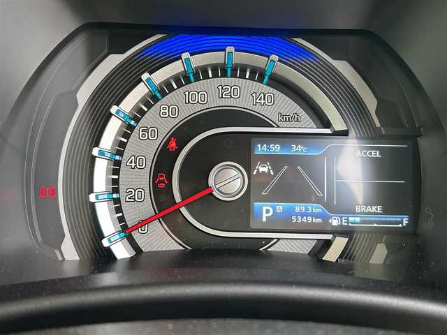 スズキ ハスラー Jスタイル Ⅱ ターボ 奈良県 2023(令5)年 0.6万km クールカーキパールメタリック/ソフトベージュメタリック ワンオーナー/純正7インチナビ/(フルセグTV/CD/DVD/BT/SD)/バックカメラ/デュアルカメラブレーキサポート/衝突軽減防止/レーンキープアシスト/リアパーキングセンサー/ふらつき防止/ドライブレコーダー前後/ビルトインETC/シートヒーター(D＋N席)/アクティブクルーズコントロール/オートエアコン(ナノイーX)/革巻きステアリング/ステアリングスイッチ/パドルシフト/オートライト/ハイビームアシスト/アイドリングストップ/ドライブセレクト/ルーフレール/プッシュスタート＆スマートキ/ウインカー付き電動格納ミラー/LEDヘッドライト/フォグランプ/ドアバイザー/フロアマット/純正15インチAW