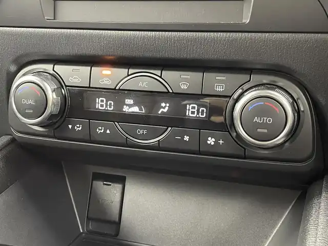 マツダ ＣＸ－５ XD プロアクティブ 大分県 2018(平30)年 2.1万km ソニックシルバーM 純正7型SDナビ/・フルセグTV/BlueTooth/SD/CD/DVD/USB/FM/AM/Mazda純正ドライブレコーダー(前方)/マツダ・レーダー・クルーズ・コントロール/レーンキープ・アシスト・システム/リアビークルモニタリングシステム(ブラインドスポットモニター)/ETC/バックカメラ/アラウンドビューモニター/ステアリングスイッチ/プッシュスタート/オートライト/オートマチックハイビーム/電動パーキング/AutoHOLD/トノカバー/プッシュスタート