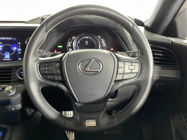 レクサス ＬＳ 500h Fスポーツ 神奈川県 2020(令2)年 2.5万km ホワイトノーヴァガラスフレーク 純正12.3型ディスプレイオーディオプラス/コネクティッドナビ/フルセグ　AM FM CD DVD　AUX　Bluetooth　SD　USB　Miracast/4WD/ムーンルーフ/パノラミックビューモニター/ヘッドアップディスプレイ/デジタルインナーミラー/ブラインドスポットモニター/プリクラッシュセーフティ/レーダークルーズコントロール/レーントレーシングアシスト/夜間視界支援/ロードサインアシスト/ドライバー異常時対応システム/プロアクティブドライビングアシスト/アダブティブハイビームシステム/LexusTeammate/アドバンスドドライブ/アドバンスドパーク/ITSコネクト/パーキングサポートブレーキ/先行車発進告知/タイヤ空気圧警報システム/ハーフレザーシート/全席シートヒーター/前席パワーメモリーシート/革巻きステアリング/パドルシフト/ステアリングヒーター/リアガラスサンシェード/前後社外ドライブレコーダー/ドライブセレクトコントロール/AC100Vコンセント/3眼LEDヘッドランプ/純正20インチアルミホイール/シーケンシャルターンランプ/ヘッドライトウォッシャー