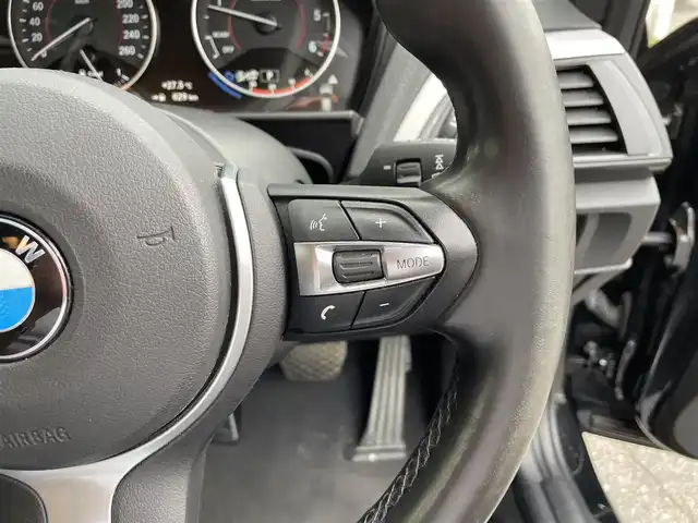 ＢＭＷ １１８ｄ Mスポーツ 愛知県 2018(平30)年 5.8万km 黒 純正ナビ/（CD/DVD/BT/USB/AUX/AM/FM）/バックカメラ/クルーズコントロール/レーンアシスト/ドライブレコーダー/ETC/インテリジェントセーフティ/ウインカーミラー/LEDヘッドライト/フロアマット