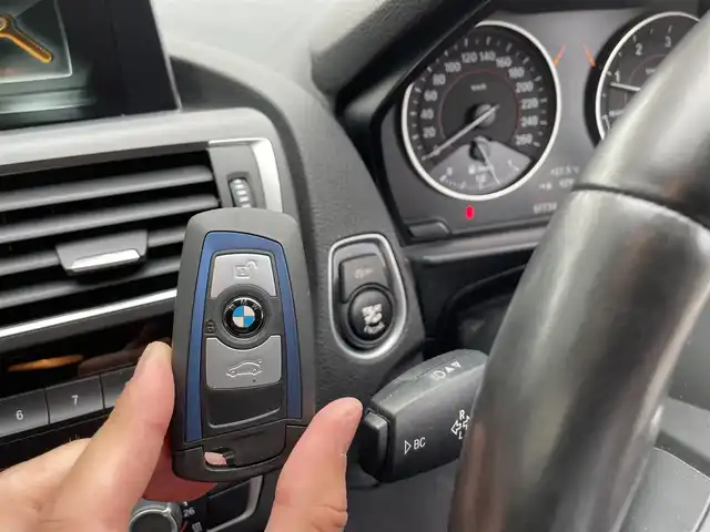 ＢＭＷ １１８ｄ Mスポーツ 愛知県 2018(平30)年 5.8万km 黒 純正ナビ/（CD/DVD/BT/USB/AUX/AM/FM）/バックカメラ/クルーズコントロール/レーンアシスト/ドライブレコーダー/ETC/インテリジェントセーフティ/ウインカーミラー/LEDヘッドライト/フロアマット