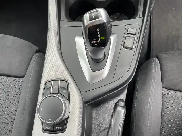 ＢＭＷ １１８ｄ Mスポーツ 愛知県 2018(平30)年 5.8万km 黒 純正ナビ/（CD/DVD/BT/USB/AUX/AM/FM）/バックカメラ/クルーズコントロール/レーンアシスト/ドライブレコーダー/ETC/インテリジェントセーフティ/ウインカーミラー/LEDヘッドライト/フロアマット