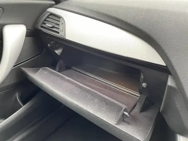 ＢＭＷ １１８ｄ Mスポーツ 愛知県 2018(平30)年 5.8万km 黒 純正ナビ/（CD/DVD/BT/USB/AUX/AM/FM）/バックカメラ/クルーズコントロール/レーンアシスト/ドライブレコーダー/ETC/インテリジェントセーフティ/ウインカーミラー/LEDヘッドライト/フロアマット