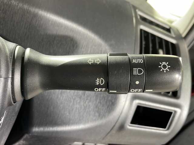 トヨタ プリウス α S ツーリングセレクション 沖縄県 2018(平30)年 3.6万km ダークレッドマイカメタリック 禁煙車/社外ナビ/【 ＣＤ／ＤＶＤ ／フルセグＴＶ／ＢＬＵＥＴＴＯＯＴＨ 】/ビルトインＥＴＣ/ドライブレコーダー前方/助手席サイドリフトアップシート/ステアリングリモコン/トヨタセーフティーセンス/純正１７インチアルミ/純正ドアバイザー/スマートキー/取扱説明書/保証書