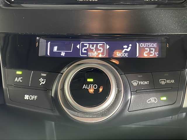 トヨタ プリウス α S ツーリングセレクション 沖縄県 2018(平30)年 3.6万km ダークレッドマイカメタリック 禁煙車/社外ナビ/【 ＣＤ／ＤＶＤ ／フルセグＴＶ／ＢＬＵＥＴＴＯＯＴＨ 】/ビルトインＥＴＣ/ドライブレコーダー前方/助手席サイドリフトアップシート/ステアリングリモコン/トヨタセーフティーセンス/純正１７インチアルミ/純正ドアバイザー/スマートキー/取扱説明書/保証書