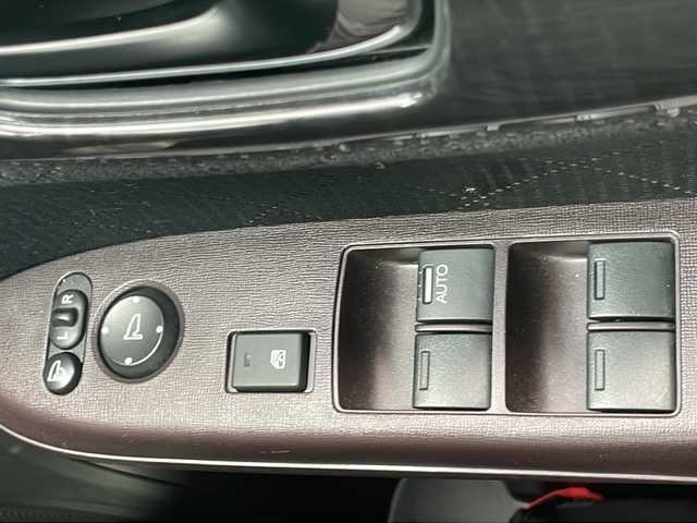 ホンダ Ｎ ＯＮＥ プレミアム ツアラー 長崎県 2013(平25)年 7.4万km プレミアムブルームーンパール 外部検査実施済み/ターボ/バックカメラ/ETC/前後ドライブレコーダー/デジタルインナーミラー/横滑り防止機能/純正14インチアルミホイール/スマートキー/HIDヘッドライト/ポータブルナビ【CN-GP530D】/(ワンセグTV)/保証書/取扱説明書/スペアキー