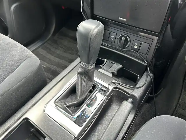 トヨタ ランドクルーザー プラド TX 福岡県 2015(平27)年 4.6万km ホワイトパールクリスタルシャイン ALPINEナビ（Bluetooth・フルセグTV）/ECLIPSE後席用モニター/リフトアップ/ドライブレコーダー（前後）/MKWアルミホイール/ルーフレール/ダウンヒルアシストコントロール/エアバッグ（運転席・助手席・サイド）/カーテンエアバッグ/ETC/スペアタイヤ/電格ミラー/純正フロアマット/布系シート/横滑り防止装置/パワーステアリング/パワーウィンドウ/スマートキー/バックカメラ/ABS/プッシュスタート/保証書/取扱説明書