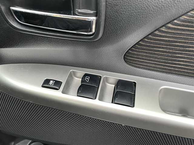日産 デイズ ハイウェイスターX 福岡県 2013(平25)年 10.2万km プレミアムパープルP (株)IDOMが運営する【じしゃロン八幡西店】の自社ローン専用車両になります。こちらは現金またはオートローンご利用時の価格です。自社ローンご希望の方は別途その旨お申付け下さい/取扱説明書/ナビ取扱説明書/純正SDナビ（MC313D-W）/・ワンセグTV/・Bluetooth/・CD/DVD再生/・AM/FM/バックカメラ/ETC/前方ドライブレコーダー/ベンチシート/純正フロアマット/純正14インチアルミホール/スマートキー/スペアキー