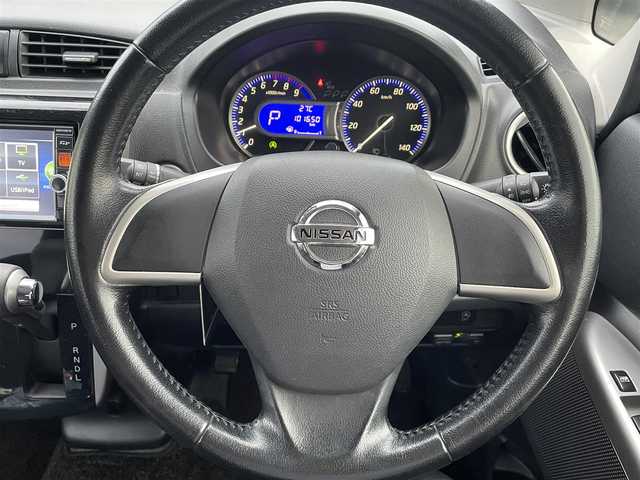 日産 デイズ ハイウェイスターX 福岡県 2013(平25)年 10.2万km プレミアムパープルP (株)IDOMが運営する【じしゃロン八幡西店】の自社ローン専用車両になります。こちらは現金またはオートローンご利用時の価格です。自社ローンご希望の方は別途その旨お申付け下さい/取扱説明書/ナビ取扱説明書/純正SDナビ（MC313D-W）/・ワンセグTV/・Bluetooth/・CD/DVD再生/・AM/FM/バックカメラ/ETC/前方ドライブレコーダー/ベンチシート/純正フロアマット/純正14インチアルミホール/スマートキー/スペアキー