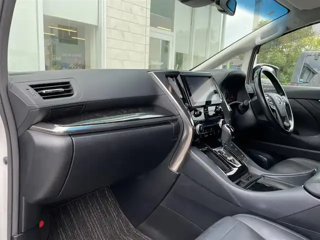 トヨタ ヴェルファイア Z Gエディション 宮崎県 2020(令2)年 8.6万km ホワイトパールクリスタルシャイン 純正カーオーディオ/(AM.FM.Bluetooth.DVD.CD.USB)/バックカメラ/両側パワースライドドア/ETC/フリップダウンモニター/WAC/パワーシート/シートヒーター/エアシート/ハンドルヒーター/オットマン/レーダークルーズコントロール/レーンキープアシスト/横滑り防止機能/パワーウィンドウ/パワーステアリング/ステアリングスイッチ/オートライト/オートマチックハイビーム